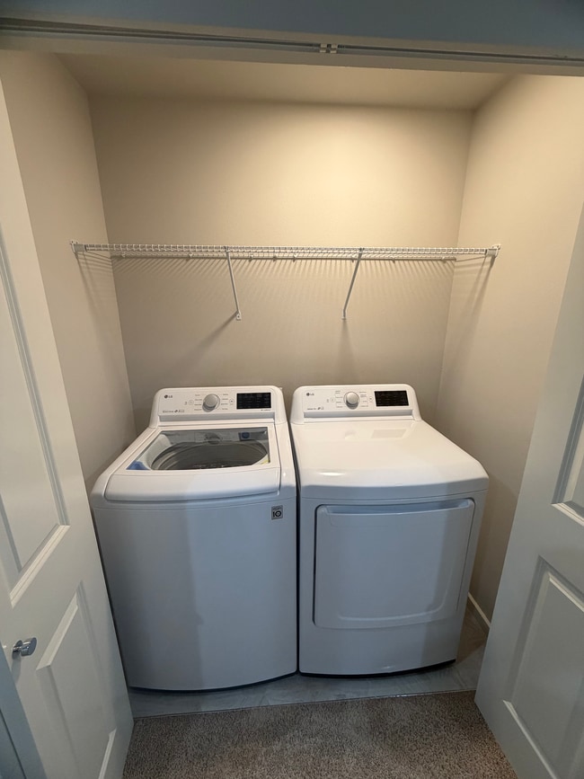 Building Photo - 1049 SW 99th Pl