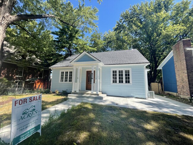 Building Photo - 616 Illinois St