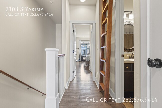 Building Photo - 2103 S Yakima-