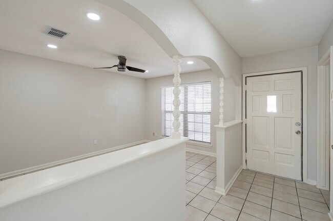 Building Photo - 3435 Gary Ln