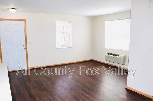 Building Photo - 1207 Silverstone Dr