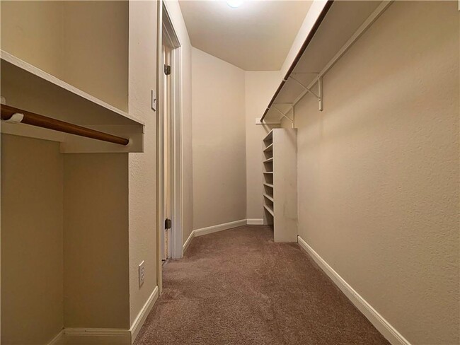 Building Photo - 5726 Taylorcrest Dr