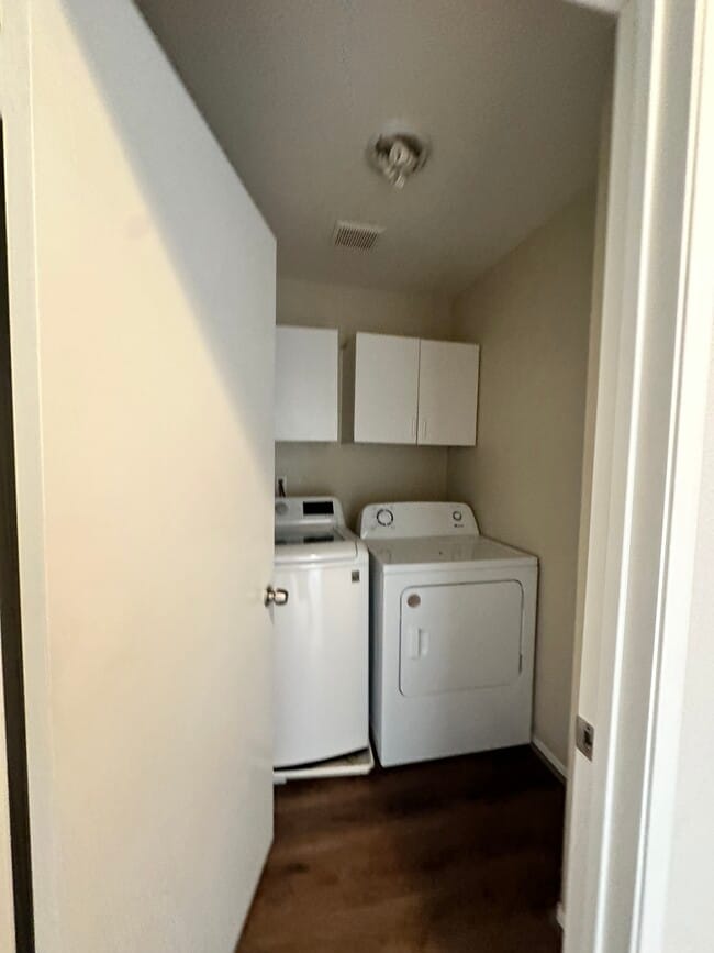 Building Photo - 2367 Peacock Valley Rd