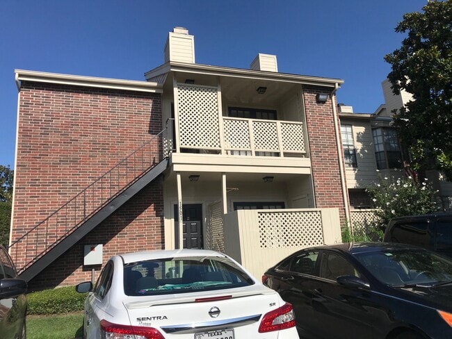 Building Photo - 2121 El Paseo St
