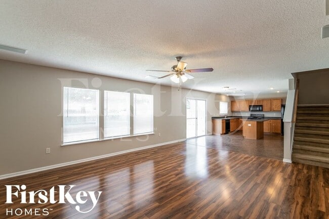 Building Photo - 1043 Sunray Ct