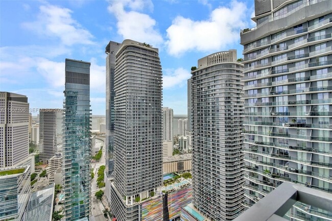 Building Photo - 88 SW 7th St