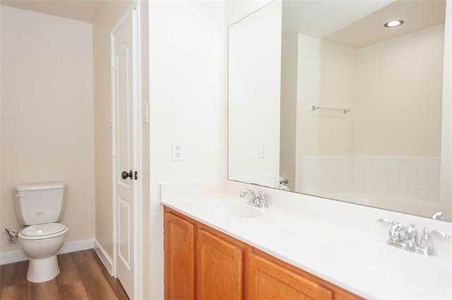 Building Photo - 108 Hollow Tree Dr