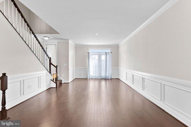 Building Photo - 207 Miles Hawk Terrace