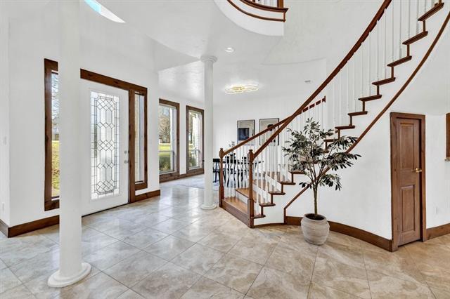 Building Photo - 324 Rolling Oaks Ridge