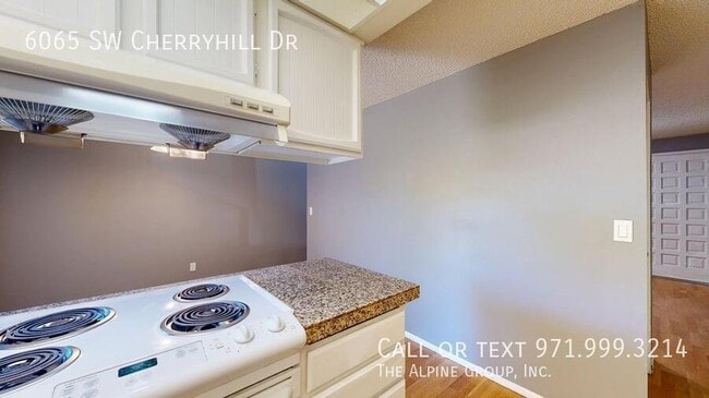 Building Photo - 6065 SW Cherryhill Dr