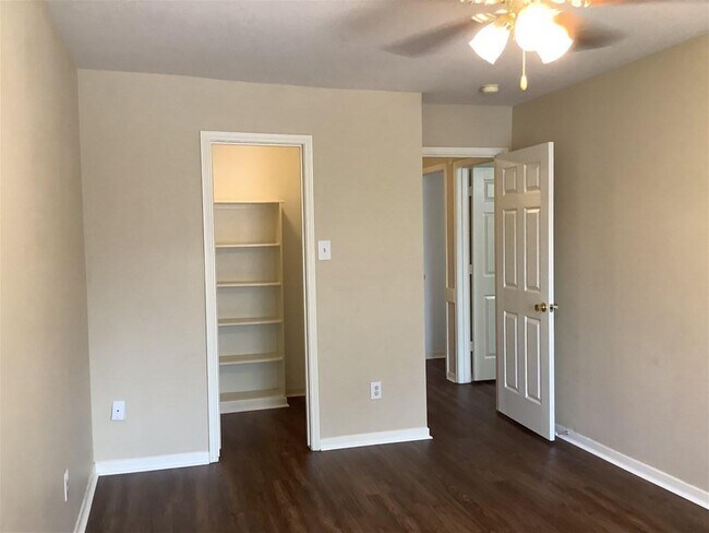 Building Photo - 14502 Heron Marsh Dr