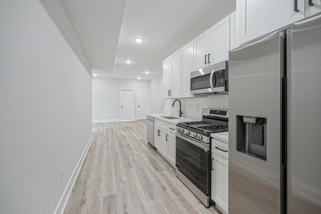 Building Photo - 2117 S 4th St