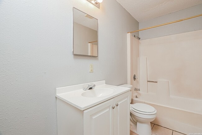 Building Photo - 820 W Olmos Dr