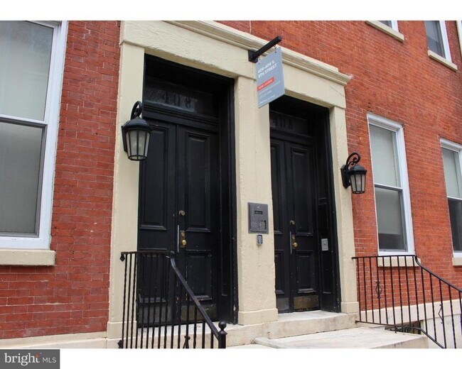 Building Photo - 408 S 9th St