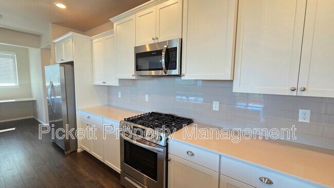Building Photo - 1032 Baker Hts Lp