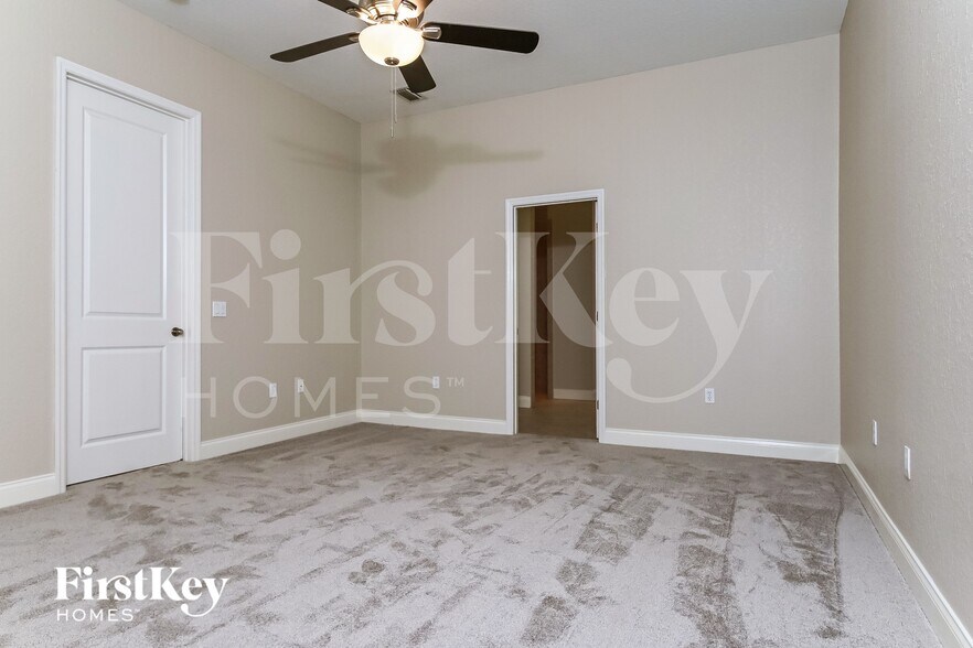 Building Photo - 2528 Iris Ann Dr