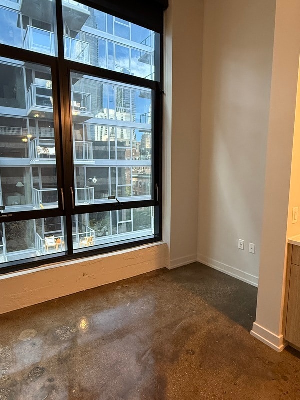 Building Photo - 700 N La Salle Dr
