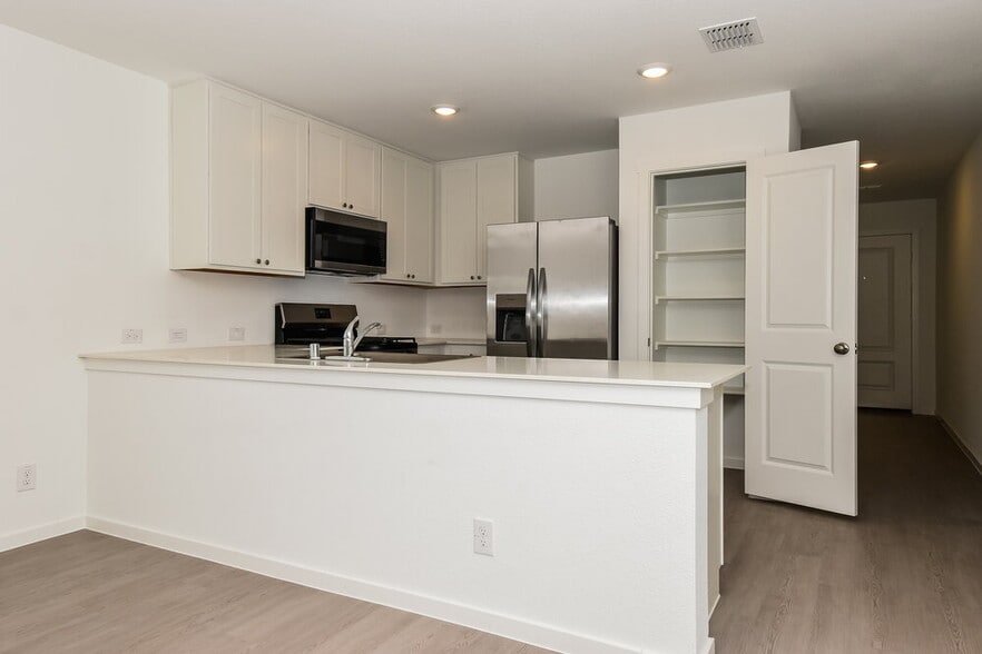 Building Photo - 1231 Canyon Wren Dr