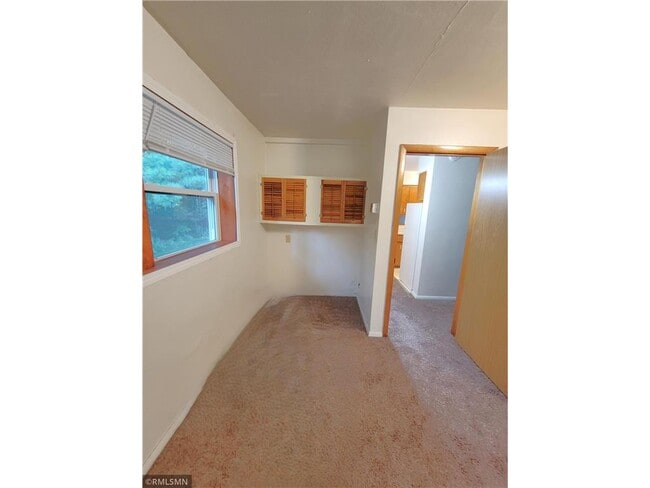 Building Photo - 545 Birchcrest Dr