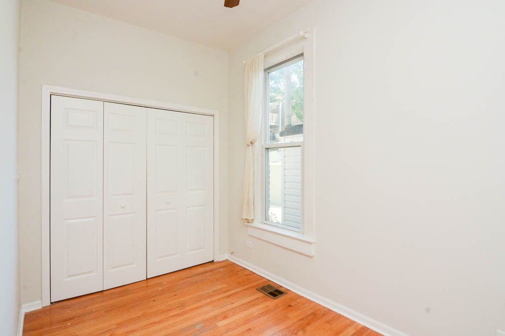 Building Photo - 1129 N Winchester Ave