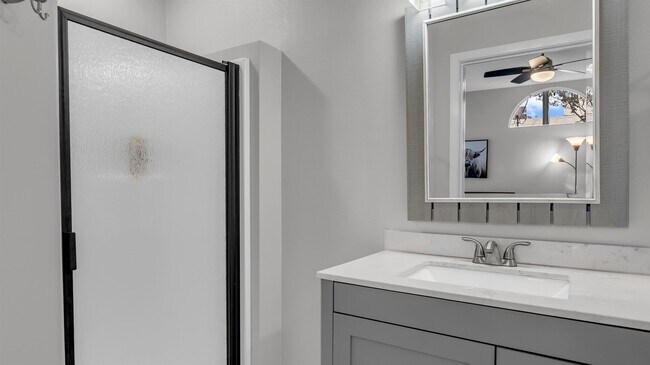 Building Photo - 207 Elm Lodge Dr