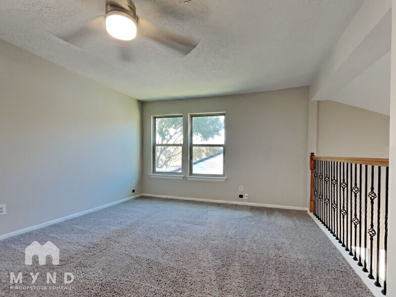 Building Photo - 15726 Pipers View Dr