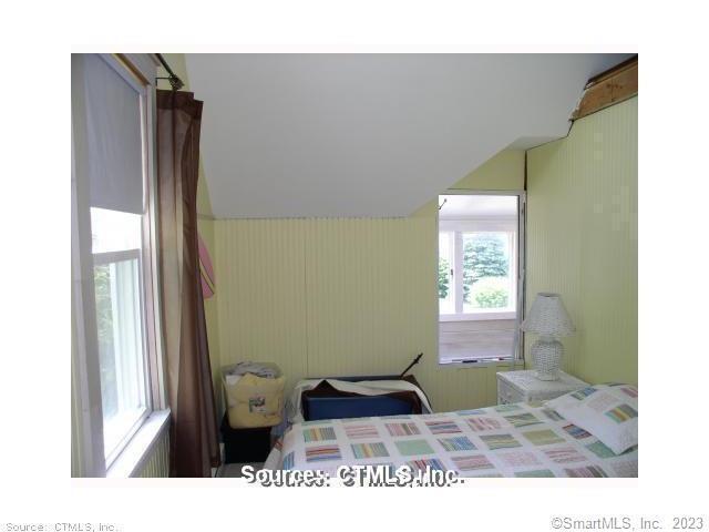 Building Photo - 2 Grove Way