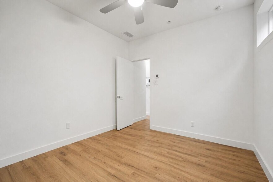 Building Photo - 1510 N Washington Ave