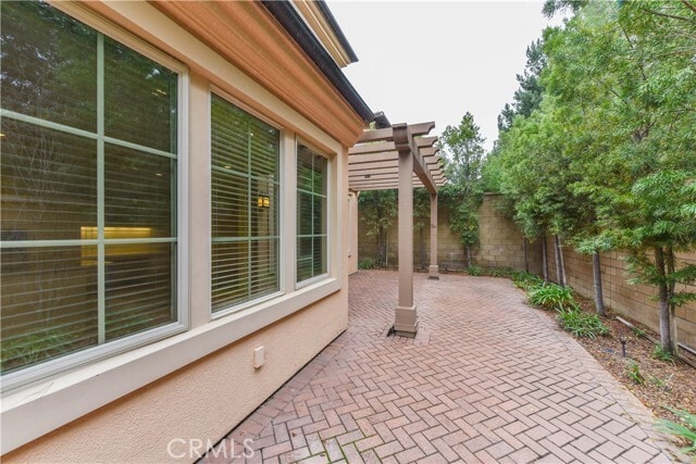 Building Photo - 60 Brindisi