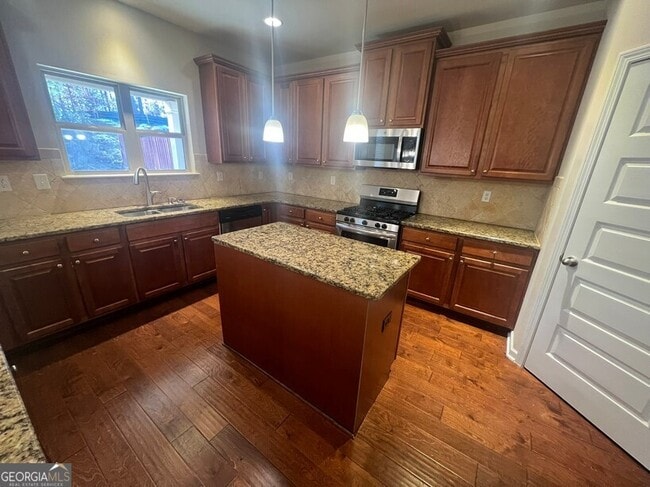 Building Photo - 130 Silver Peak Dr