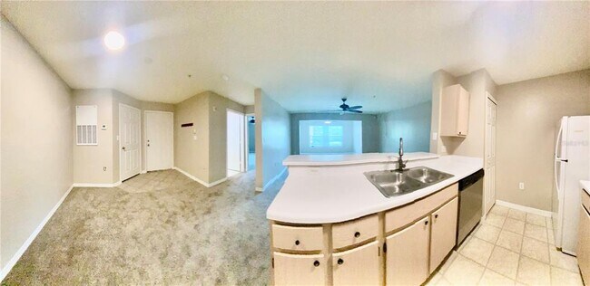 Building Photo - 5459 Vineland Rd