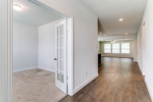Building Photo - 3701 Trillium Dr