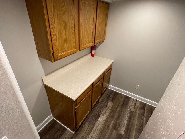 Building Photo - Charming Remodeled 5bd Country Home in Pal...