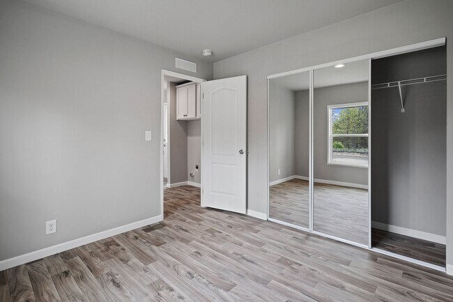 Building Photo - Welcome to Drafter Valley! Spring Into Sav...