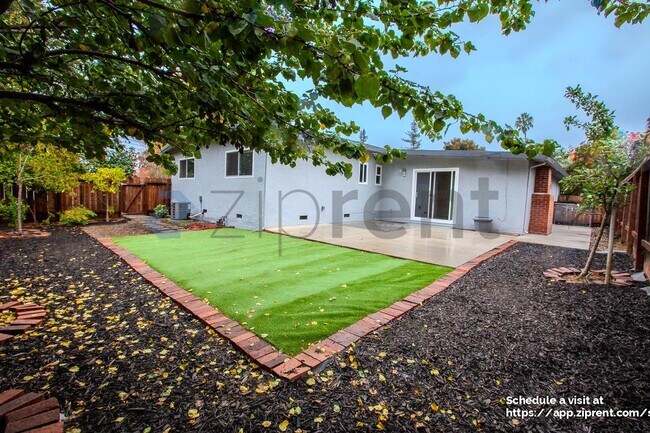 Building Photo - 3040 Blane Way