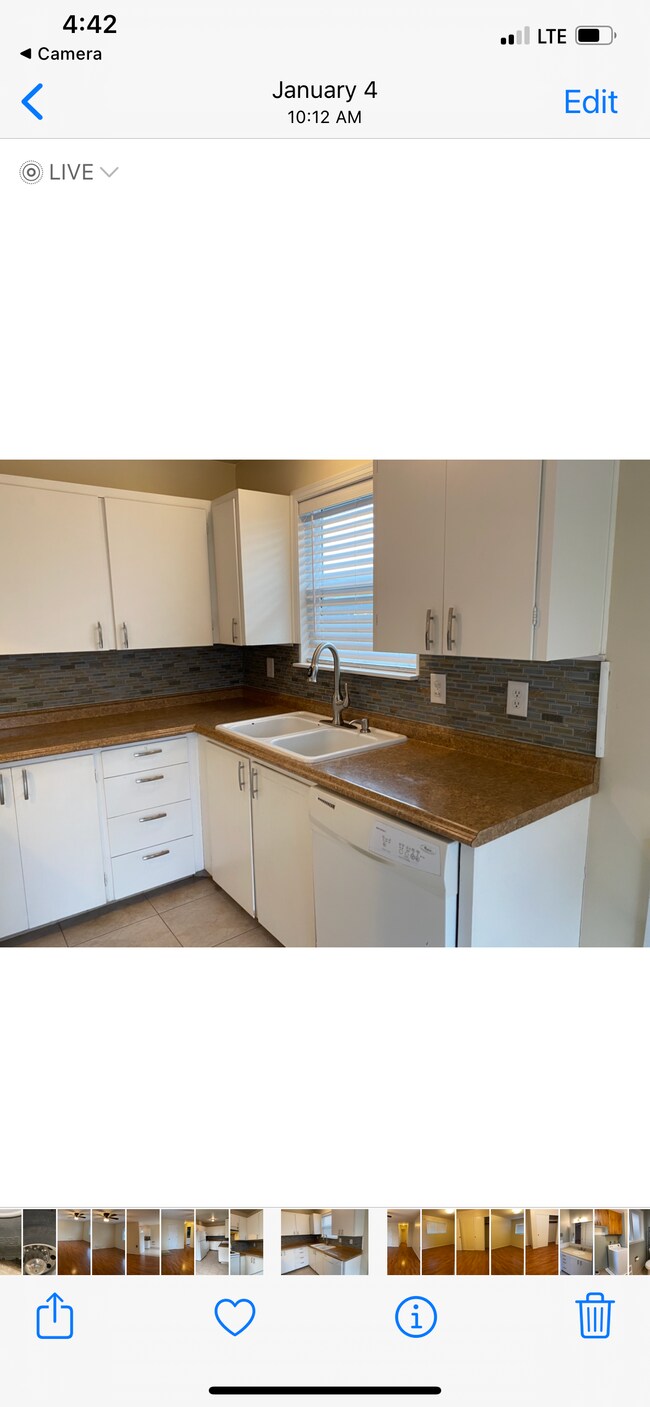 Building Photo - 749 NE 20th Pl