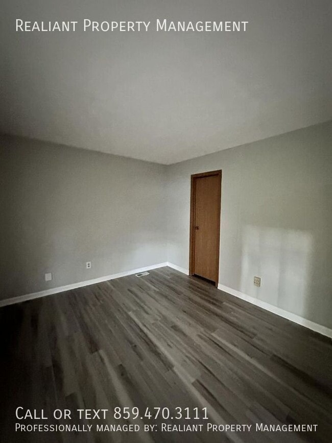 Building Photo - 1044 Tatesbrook Dr