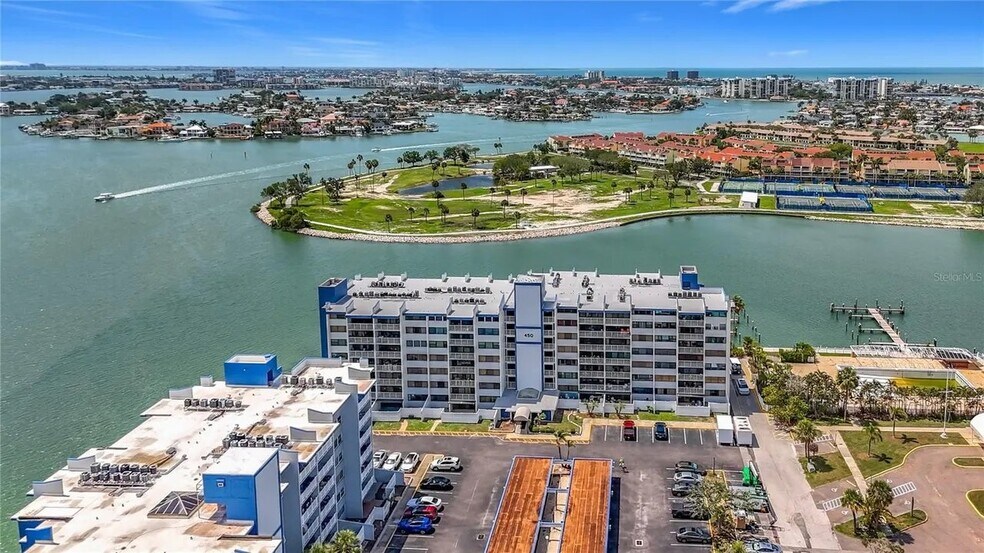 Building Photo - 450 Treasure Island Causeway
