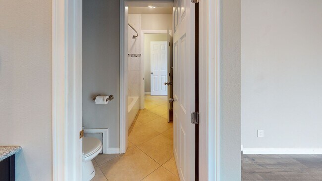 Building Photo - Crestmont PIace