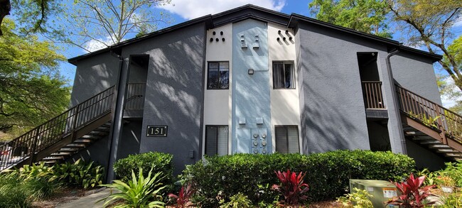 Building Photo - Second Floord, 2 bedroom 1 Bath Condo in A...