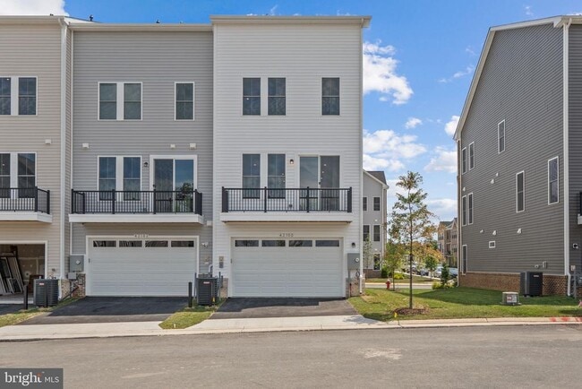 Building Photo - 42100 Picasso Sq