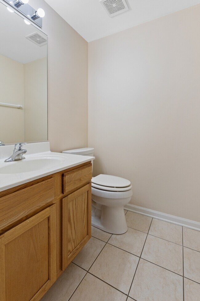 Building Photo - 106 Rosehall Dr