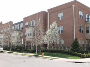 Building Photo - Charming 2 beds 2 baths in Columbus!