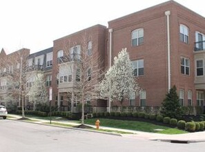 Building Photo - Charming 2 beds 2 baths in Columbus!