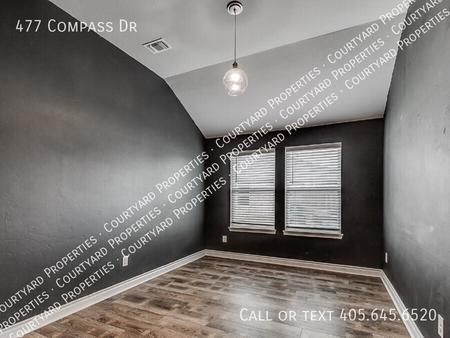 Building Photo - 477 Compass Dr