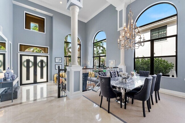 Building Photo - 9173 Delemar Ct