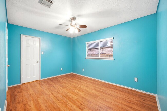 Building Photo - 6931 Hamilton Falls Ln