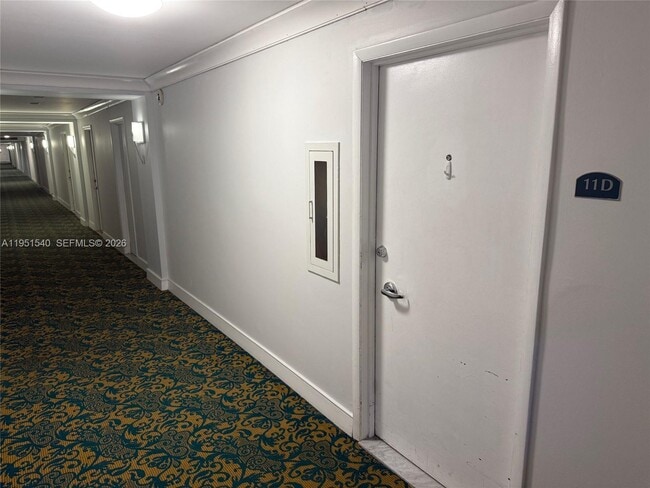 Building Photo - 6770 Indian Creek Dr