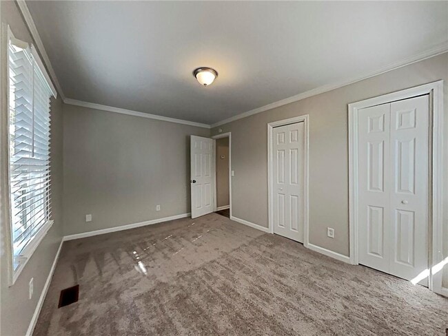 Building Photo - 5779 Hillside Dr NW