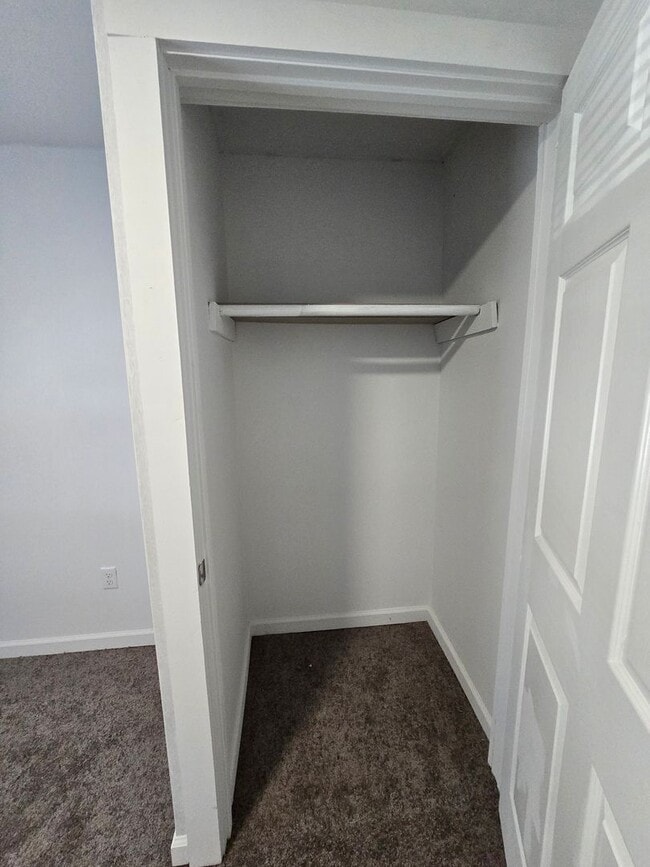 Building Photo - Two Bedroom Duplex located on the Westside near West 25th and MLK Street !